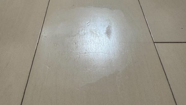 フローリング他社の補修跡｜大阪府八尾市