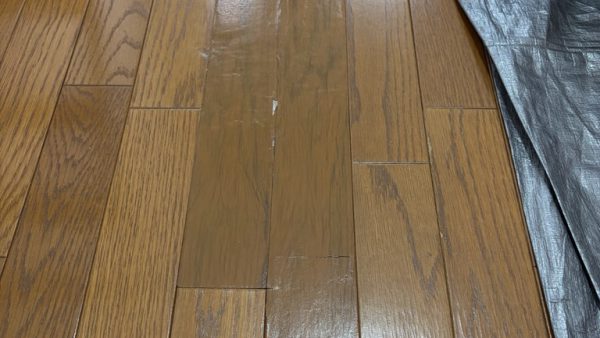 フローリング他社の補修跡｜大阪市中央区